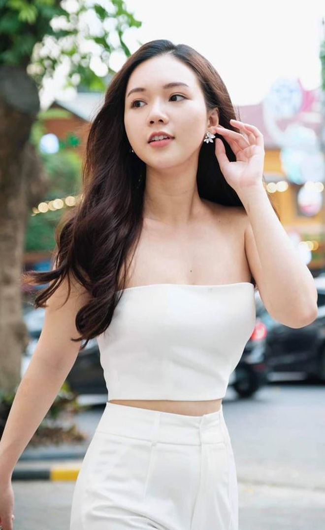 Style đời thực 3 nữ thần Phố Trong Làng: Y tá Ngọc nhìn mà mê