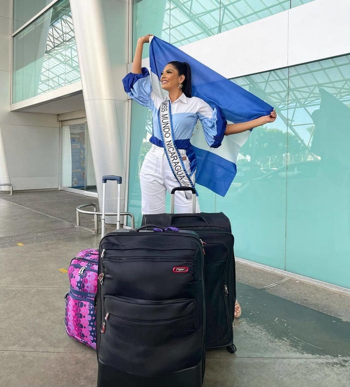 Đọ style sân bay của thí sinh Miss World: Đỗ Thị Hà có đủ sức lấn át