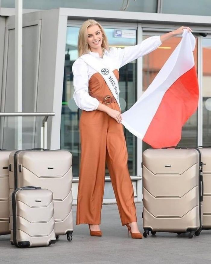 Đọ style sân bay của thí sinh Miss World: Đỗ Thị Hà có đủ sức lấn át