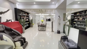 Đọ tài sản của HLV Quý ông hoàn hảo: Hương Giang ở biệt thự 30 tỷ