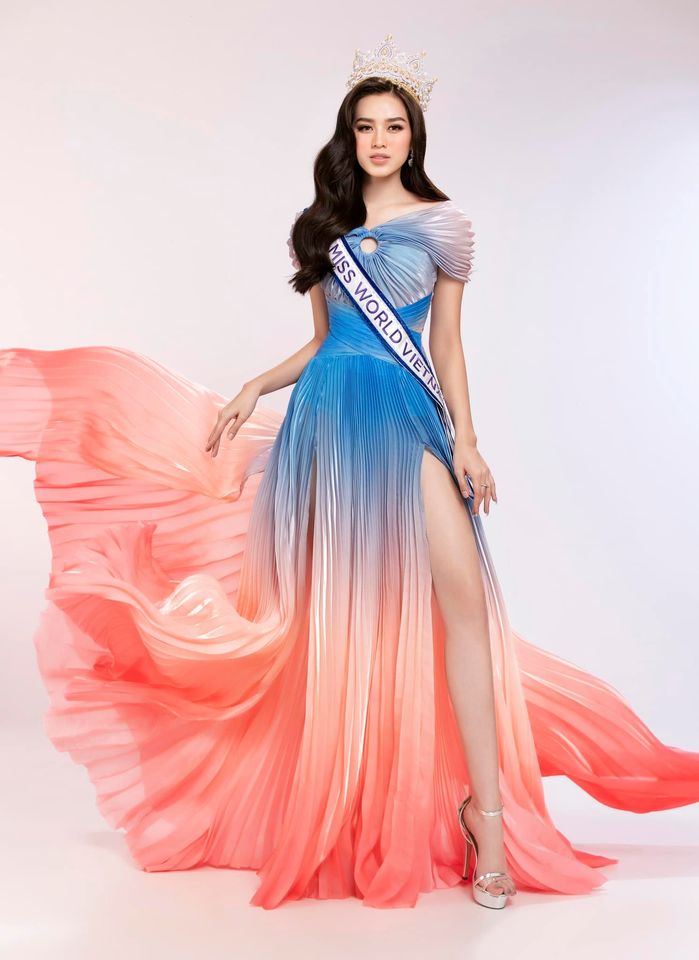 Đỗ Thị Hà trước ngày lên đường thi Miss World: được dự đoán đăng quang