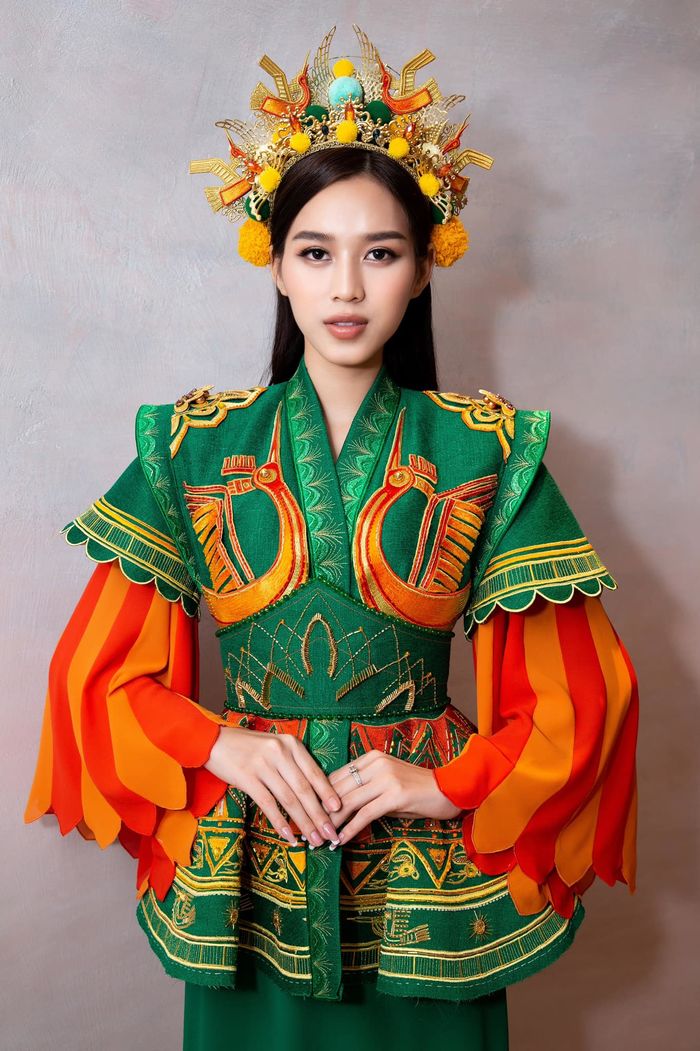 Các đại diện Việt Nam ở Miss World diện trang phục dân tộc ra sao