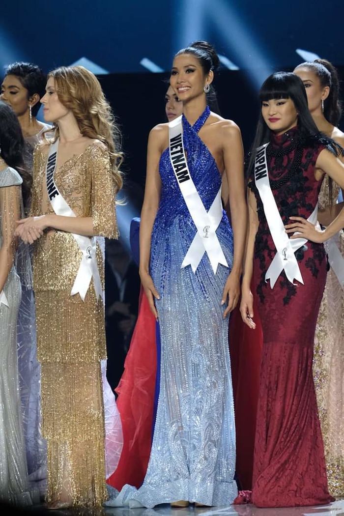 Đọ trang phục dạ hội của đại diện Việt Nam tại Miss Universe