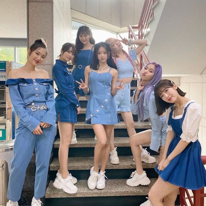 Góc sống ảo xịn sò của idol: Cầu thang huyền thoại của đài SBS và KBS