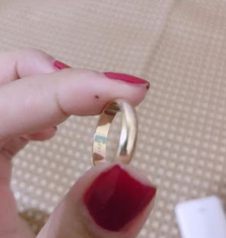 Gửi 500k mừng cưới mà bị ém lại 300k, anh nhân viên viết mail đòi tiền