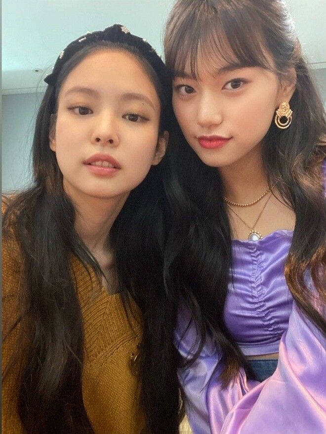 Hội bạn thân chất lượng của Jennie: Chính chủ còn đăng ảnh 1 idol nam
