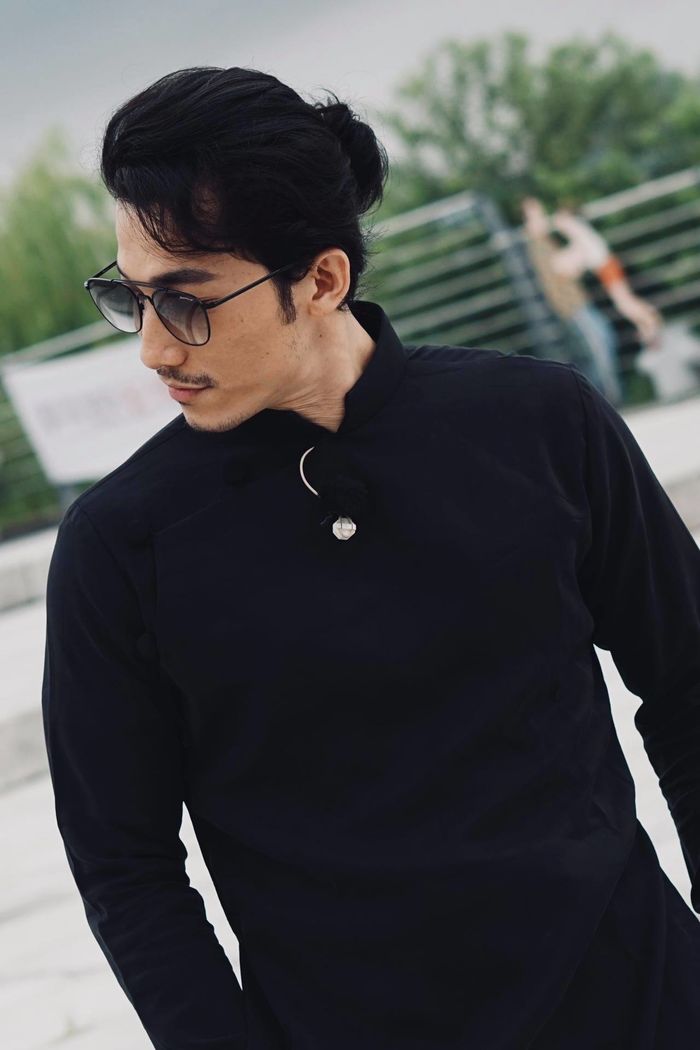 5 mỹ nam Vbiz bắt trend tóc dài búi cao lãng tử