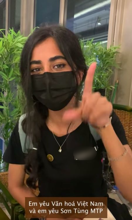 Hotgirl Pakistan mê nhạc Sơn Tùng: xem MV cả ngàn lần, yêu luôn áo dài
