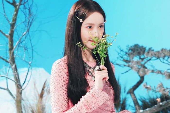 10 Idol Kpop sở hữu khuôn mặt quả trứng để kiểu tóc nào cũng đẹp