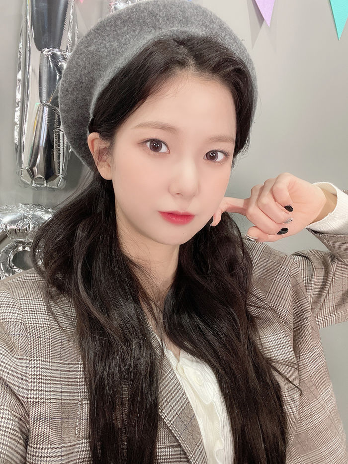 Idol Kpop trùng tên nhưng khác phận: Bộ tứ Jisoo gây bất ngờ