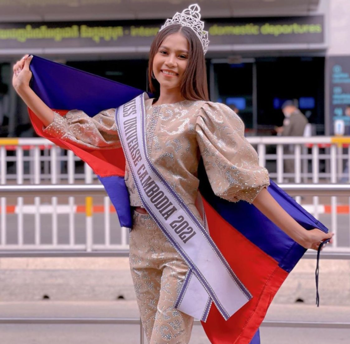 Thời trang sân bay của các đại diện Miss Universe: Kim Duyên nổi bật