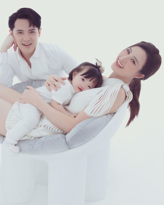 3 rich kid nhà sao lên hình: Ekip chục người, mặc toàn hàng hiệu