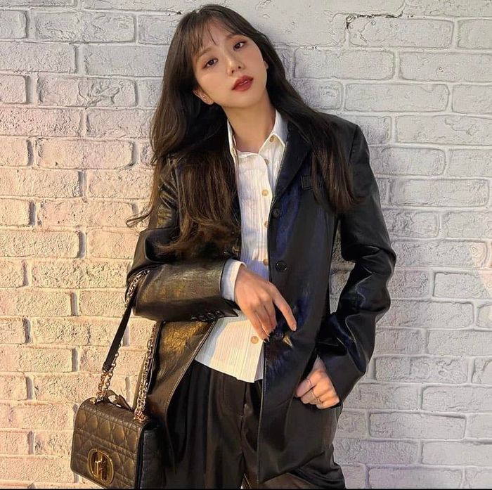 6 sao Kpop tạo hình vương giả: Mỹ nam, mỹ nhân nào cũng chất ngất