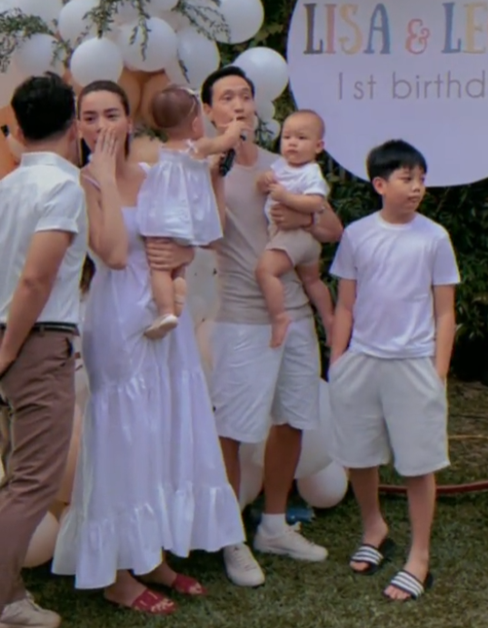Khoảnh khắc hot nhất sinh nhật Leon - Lisa: ai bảo chị ba hiền?