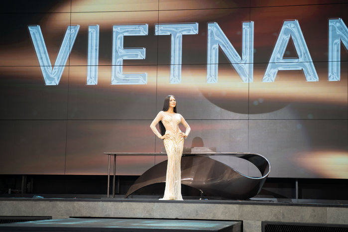 Kim Duyên công bố 2 thiết kế chính thức tại Miss Universe 2021