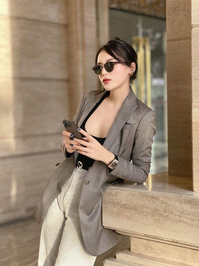Kỳ Duyên diện cây đồ hiệu khủng riêng đồng hồ đã 600 triệu