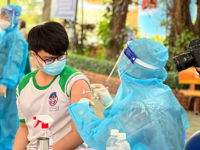 Liệu vắc xin phòng Covid-19 có ảnh hưởng khả năng sinh sản của trẻ?