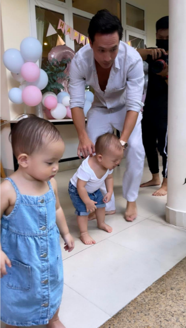 Lisa - Leon lần đầu đi sinh nhật bạn: Chị ba hôm nay tăng động nha!