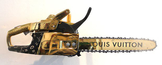 Louis Vuitton quá hiểu thú vui người giàu: áo mưa, mạt chược có đủ