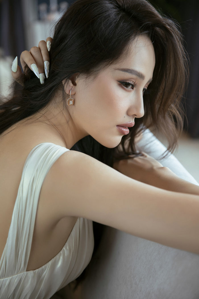 Mai Phương Thúy: Không đủ tiền mua cổ phiếu nên dừng mua đồ hiệu