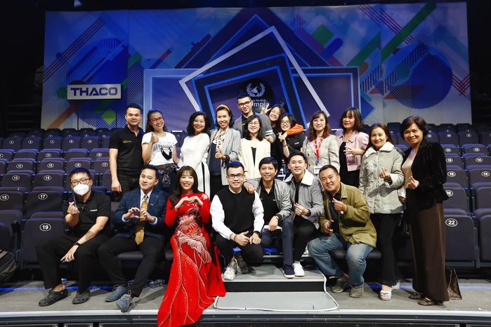 MC Diệp Chi xả ảnh sau chung kết Olympia: Chỉ ngủ được 2 tiếng