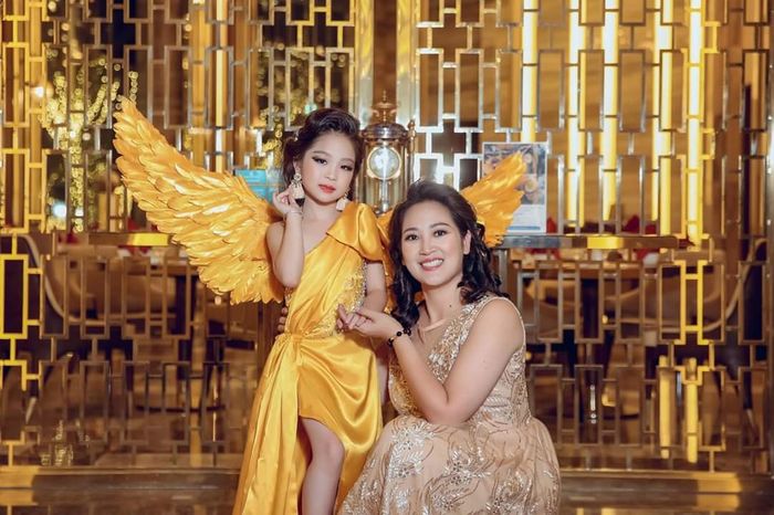 Mẹ Hải Phòng 14 năm mới có con: Ái nữ 6 tuổi đã làm Hoa hậu