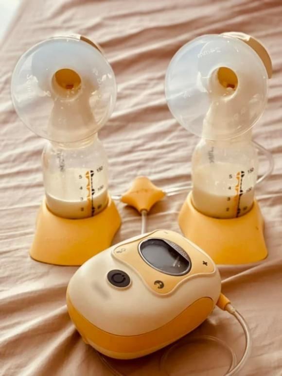 3 mỹ nhân quyết nuôi con bằng sữa mẹ bất chấp vất vả sớm hôm.