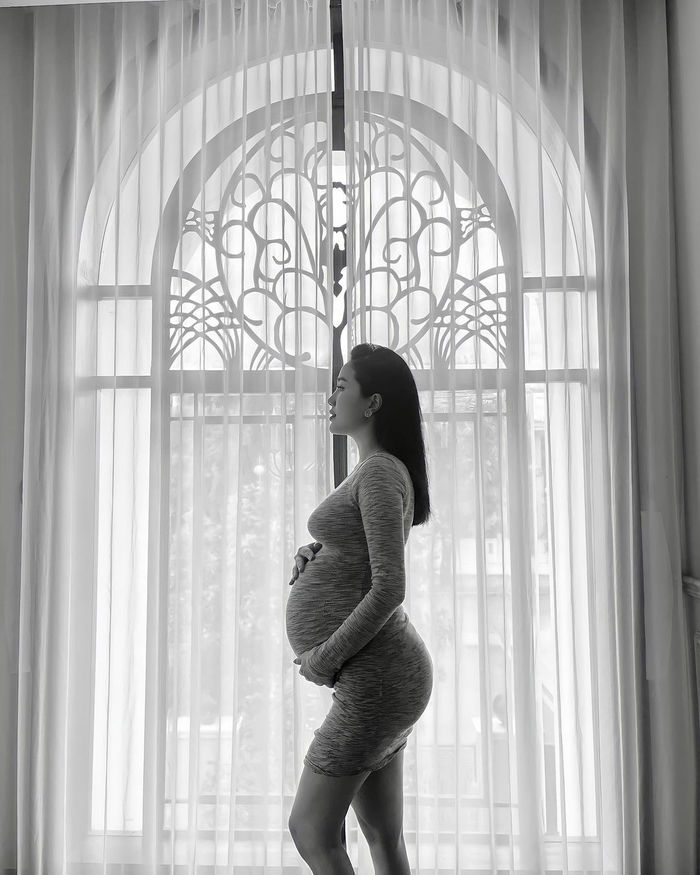 Mỹ nhân Việt bầu tháng cuối: Bảo Thy kín đáo vẫn siêu gợi cảm