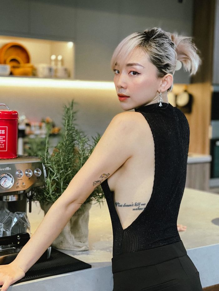 Dàn mỹ nhân Việt ở nhà vẫn có ảnh sống ảo như bìa tạp chí
