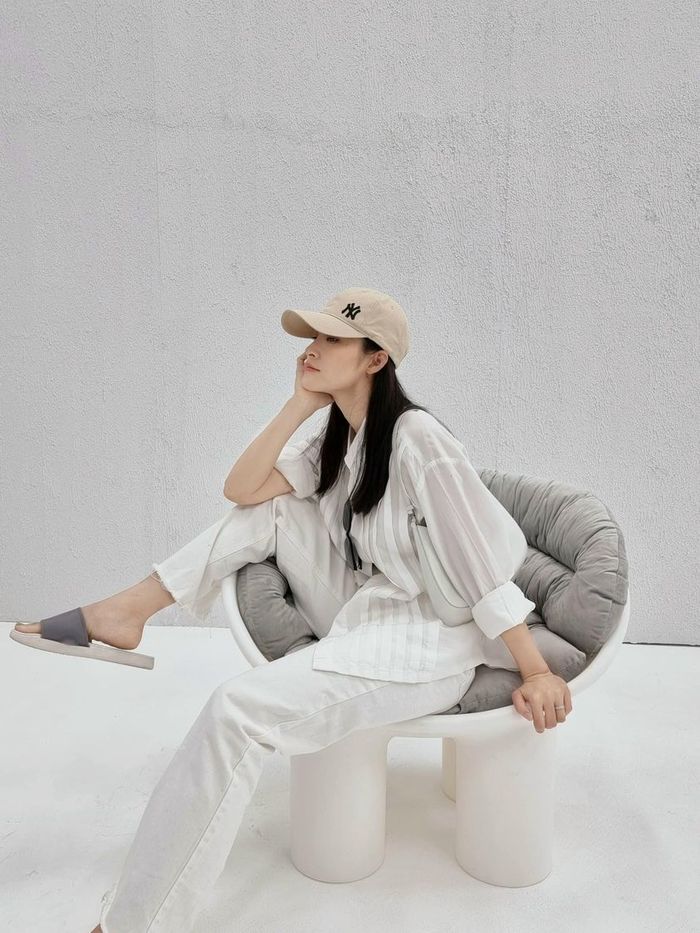 Dàn mỹ nhân Việt ở nhà vẫn có ảnh sống ảo như bìa tạp chí