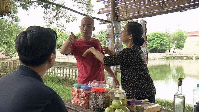 Nam thần duy nhất của VTV có cùng lúc 2 vai phim giờ vàng