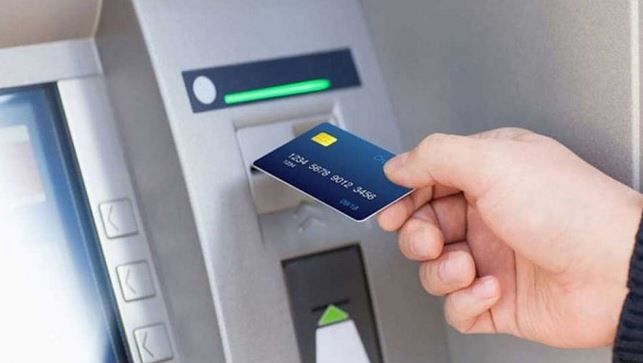 Chi phí, thủ tục đổi sang thẻ chip của các ngân hàng như thế nào?