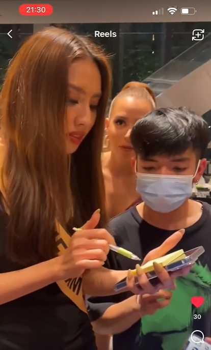 Nguyễn Thúc Thùy Tiên bắn 3 thứ tiếng ở Miss Grand International 2021