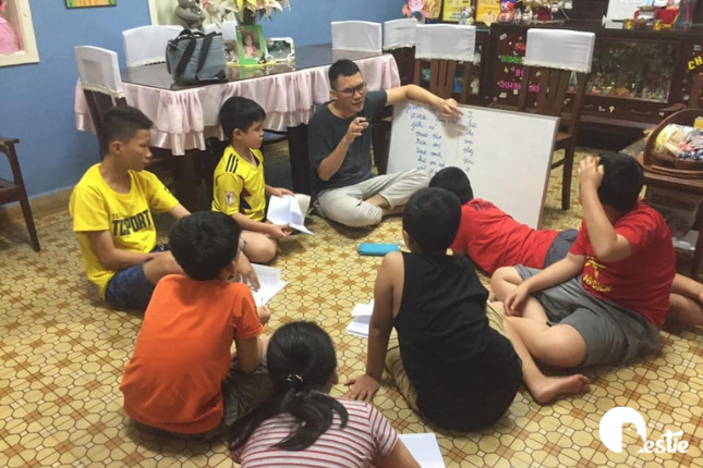 Nhóm các bạn trẻ ở Sài Gòn.thực hiện dự án mang tên Nhà Nhiều Lá