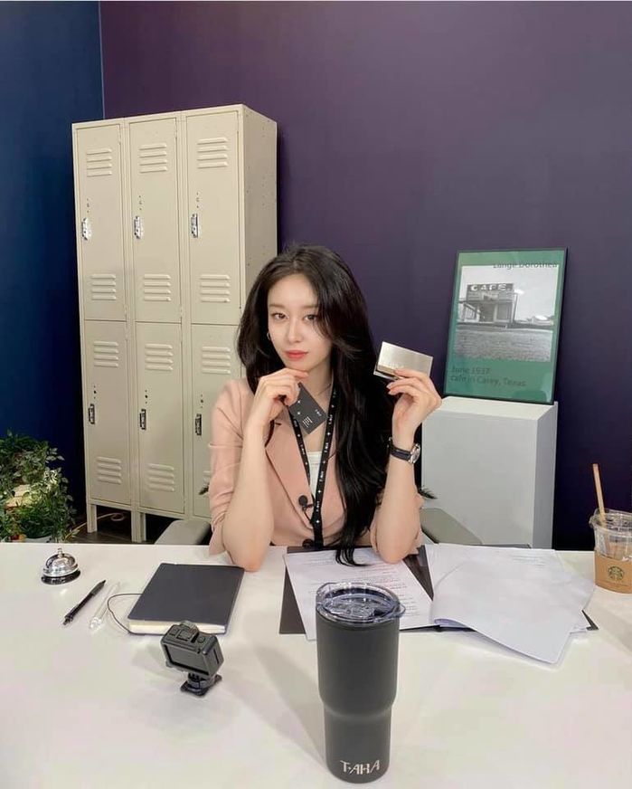 Nữ thần Jiyeon nhan sắc ngày càng lên hương, bị thời gian bỏ quên
