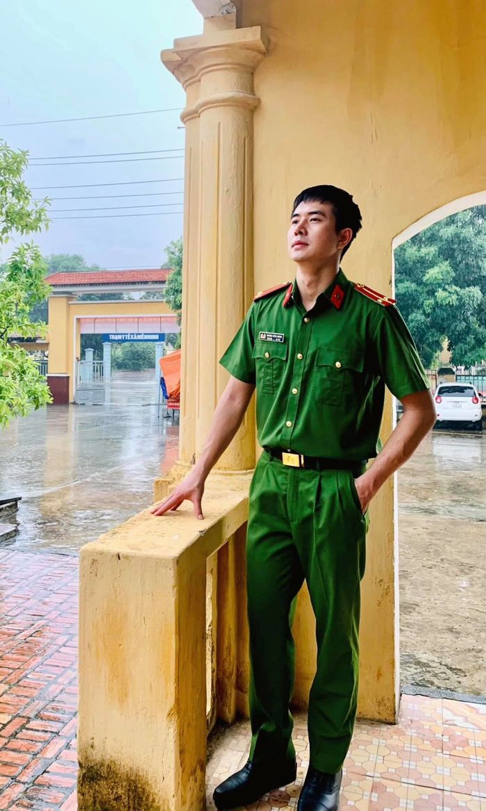 Đám cưới cổ tích của anh công an Phố Trong Làng với vợ MC