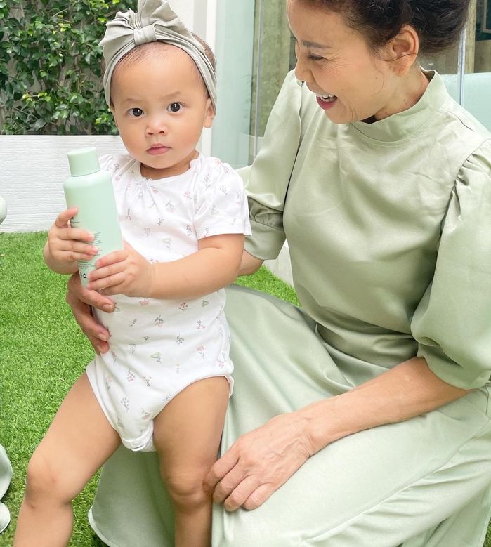 Lisa nhà Hồ Hà được nhãn hàng mời đóng quảng cáo