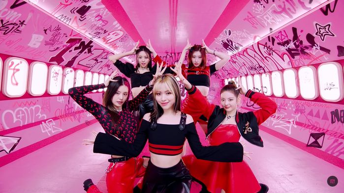 Nhóm nữ gọi tên SNSD là hình mẫu lý tưởng: ITZY có thành công như vậy?