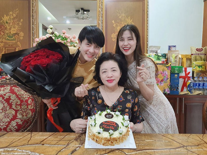 3 mỹ nhân Việt lấy chồng nhưng ở sát vách nhà ba mẹ ruột