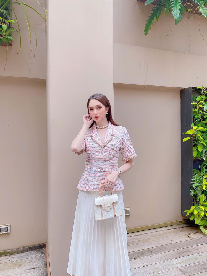 Những set đồ đắt xắt ra miếng của nữ chủ tịch Hương Giang
