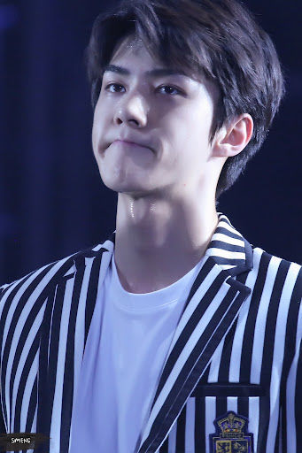 Những thói quen vừa lạ vừa hài của loạt nam thần Kpop