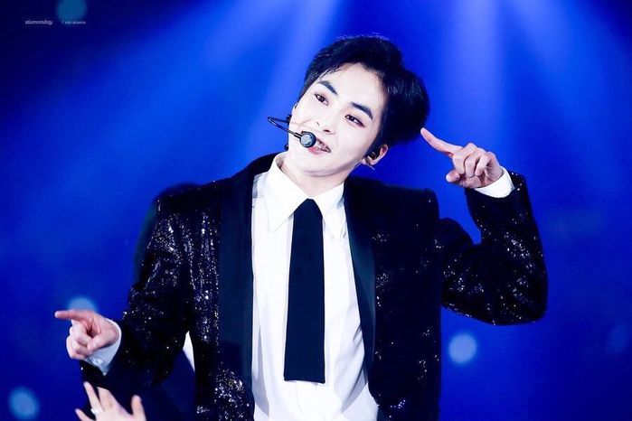 Những thói quen vừa lạ vừa hài của loạt nam thần Kpop