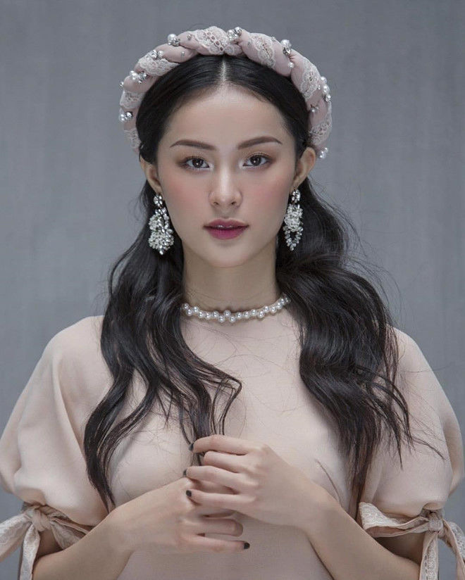 Phải dụi mắt mấy lần mới nhận ra Hạ Vi - mỹ nữ vạn người mê một thời
