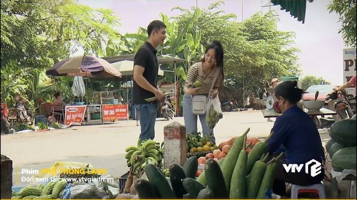 Phố Trong Làng: chàng công an đi chợ được crush chọn giúp đồ ăn