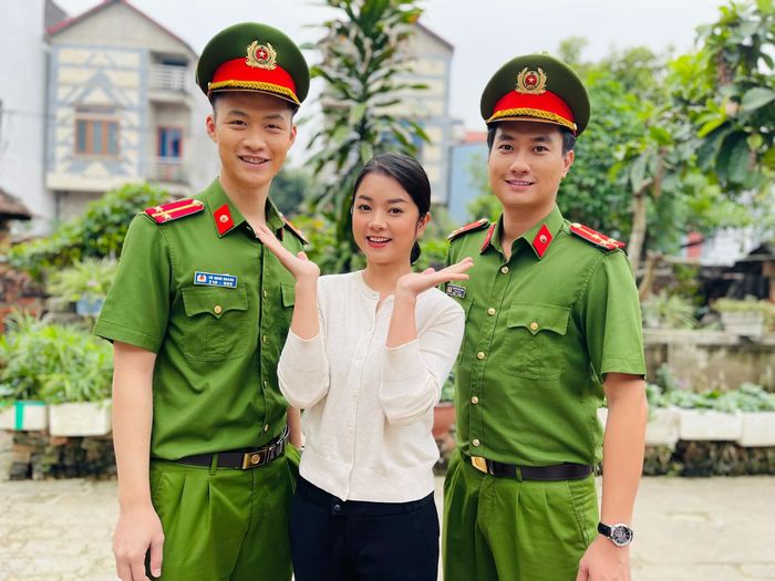Phố Trong Làng: cô bán quạt và anh công an vẫn chưa quên cảnh giận dỗi