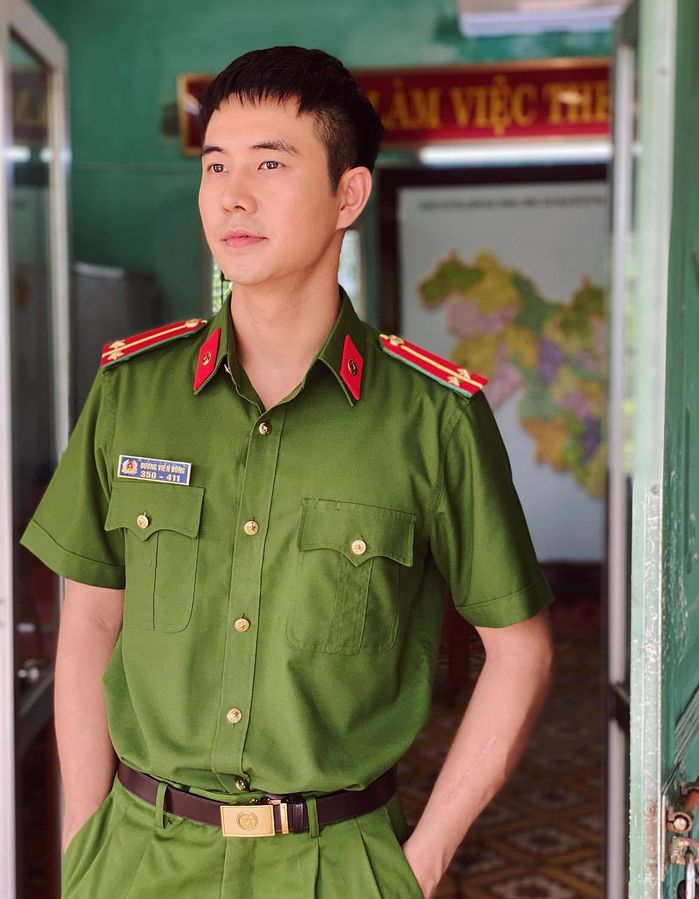 Phố Trong Làng: Chàng công an đã kết hôn với nữ MC hơn 5 tuổi