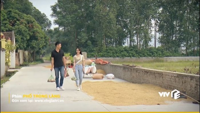Phố Trong Làng tập 8: chàng công an và cô bán quạt đã có số điện thoại