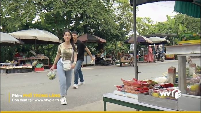 Phố Trong Làng tập 8: chàng công an và cô bán quạt đã có số điện thoại