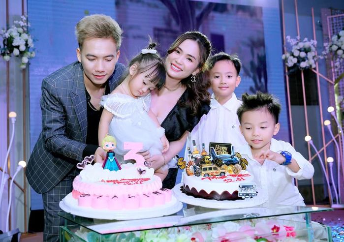 5 ca sĩ hội chợ đình đám có cuộc sống bỉm sữa được khán giả quan tâm
