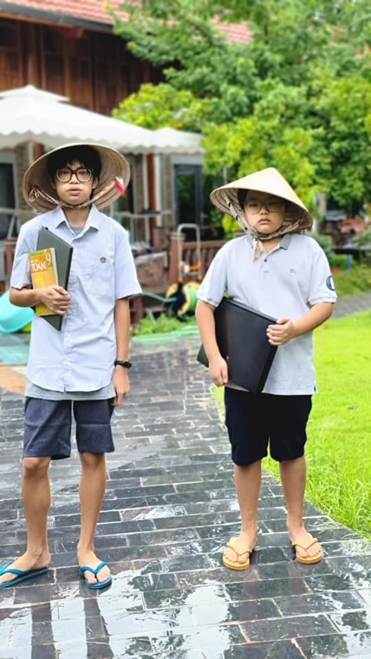 Những quý tử nhà các sếp VTV: Toàn thần đồng, học trường quốc tế